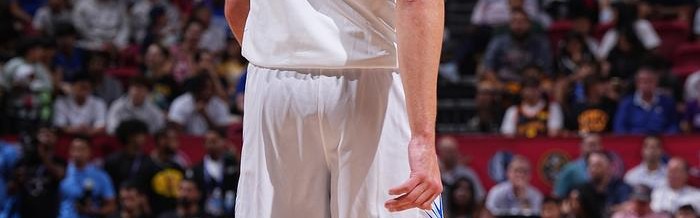 云开体育-21中5得10分！弗拉格：我很难找到比赛节奏 这和大学有很大差异