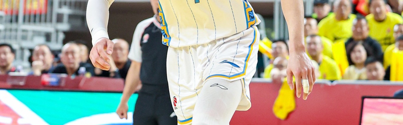 云开体育-加油！队记：我认为曾凡博是篮网最后一个双向合同名额的头号人选